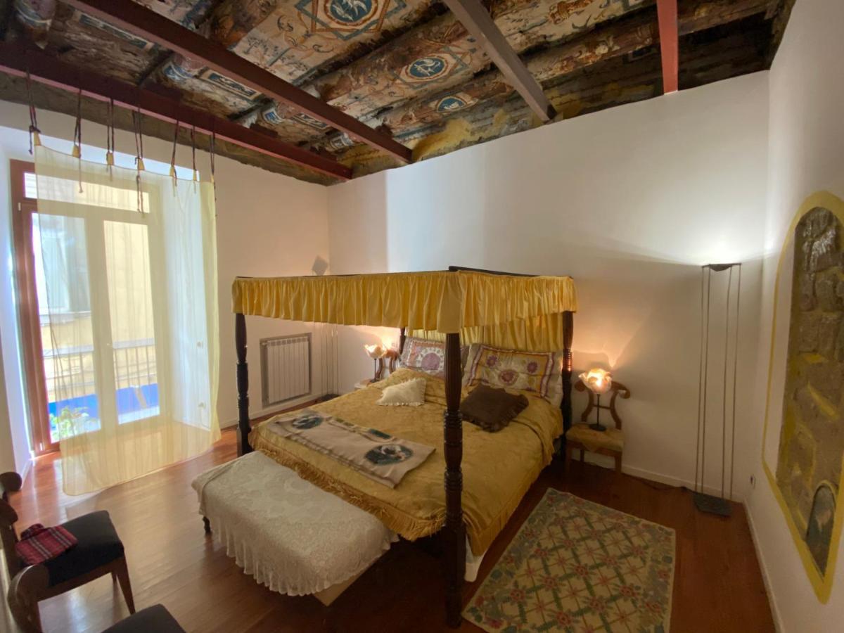 Casa Tiare, The Heart Of Piazza Plebiscito Apartment เนเปิลส์ ภายนอก รูปภาพ
